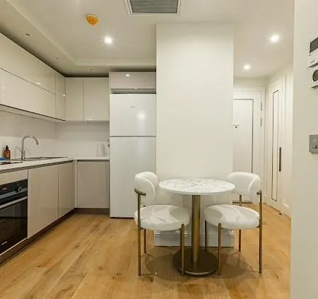 Apartment Taksim 360 *